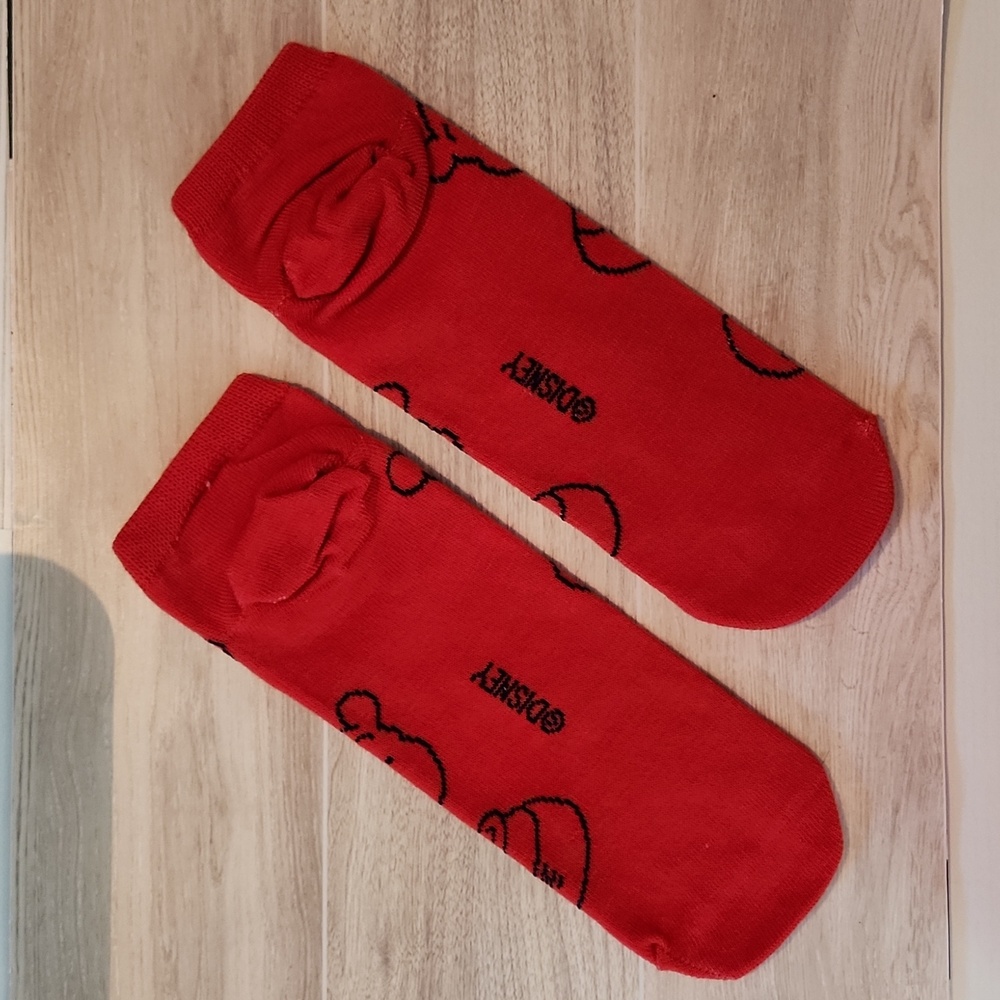 Disney Winnie The Pooh Low Cut Socks NWOT Shoe Size 4-10 - Picture 3 of 4